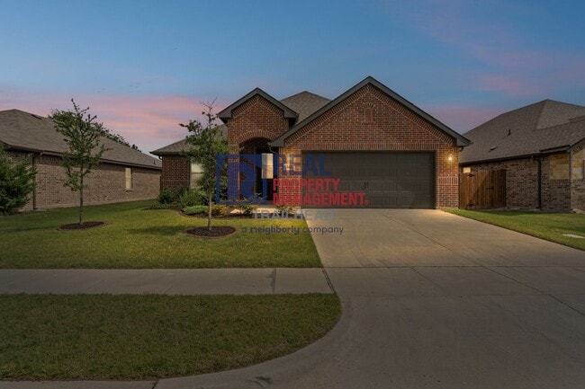 Photo - 348 Paloma St