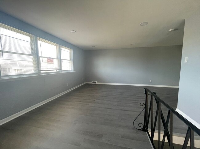 Photo - 2331 Hoffnagle St