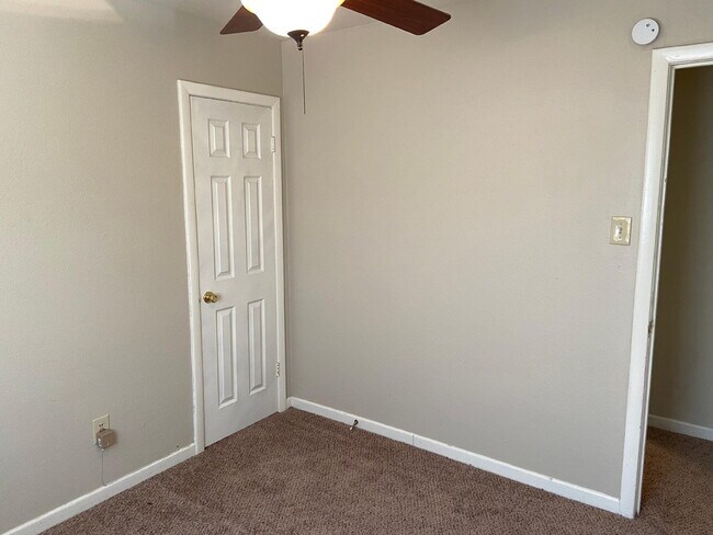 Photo - 1710 45th St