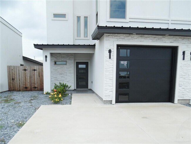 Photo - 19 New Combs Rd
