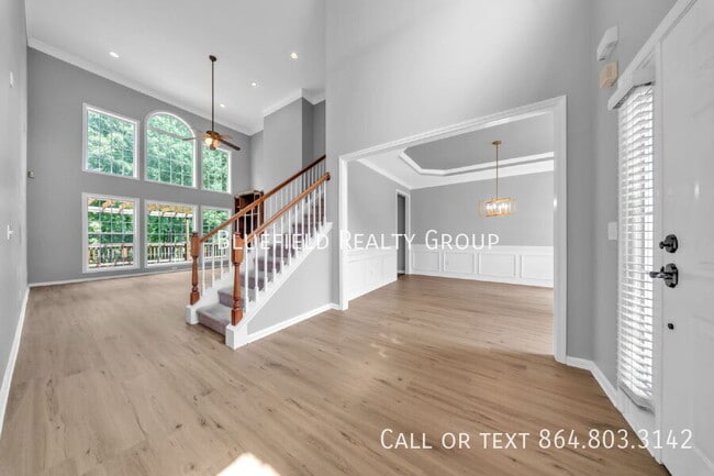 Photo - 417 Summergreen Way