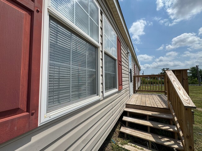 Photo - 16206 Wood Dr