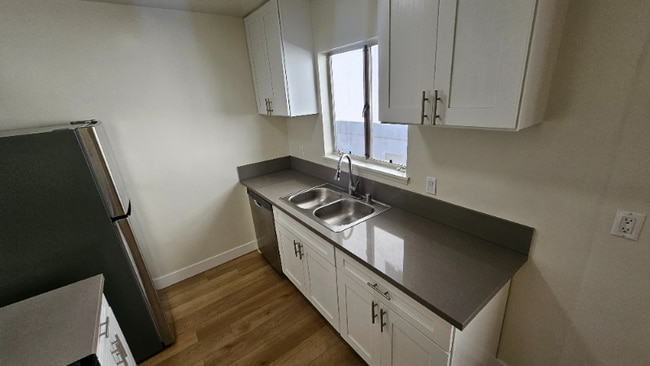 Photo - 638 N W Knoll Dr Unidad 7