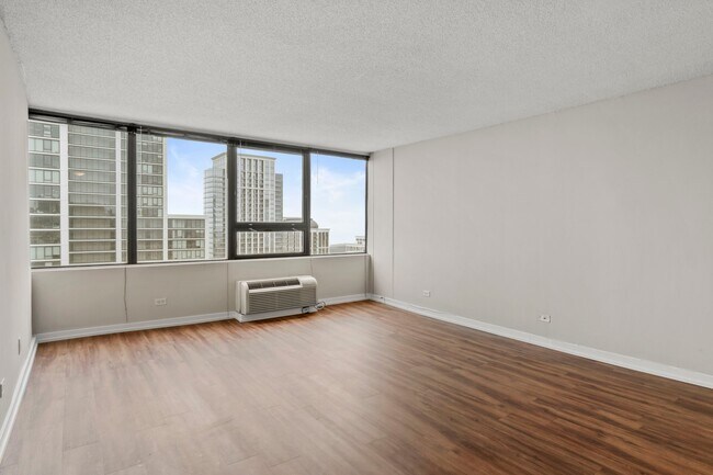 1220 S Michigan Ave