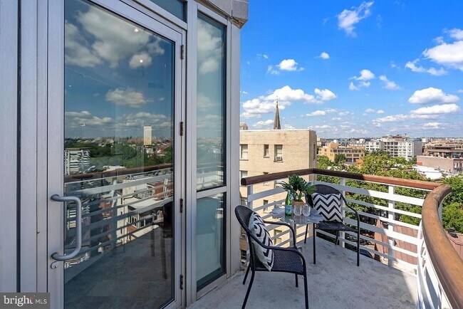 Photo - 1300 13th St NW Unit 909