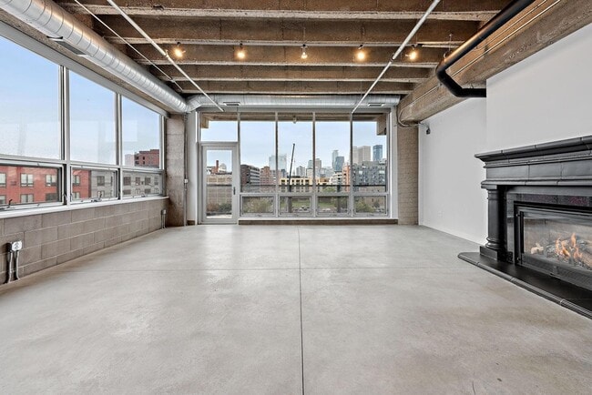Photo - 901 N 3rd St