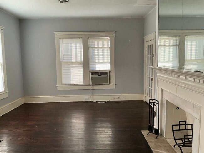 Photo - 623 N Nicholls St