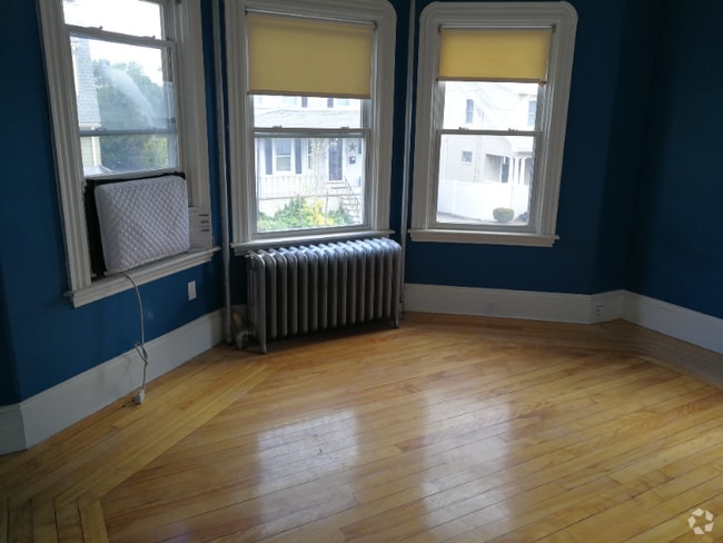 Building Photo - 34 Hume Ave Rental
