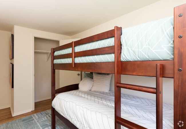 3BR, 1BA -1125 SF