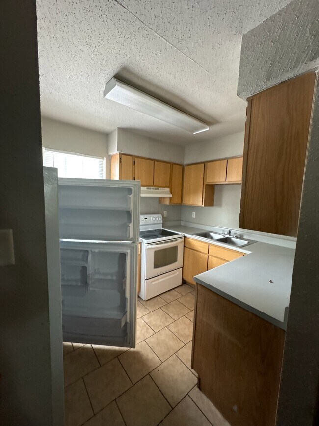 Photo - 7201 Hallshire Dr Unidad 232