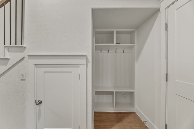 Photo - 816 Meadowcrest Dr