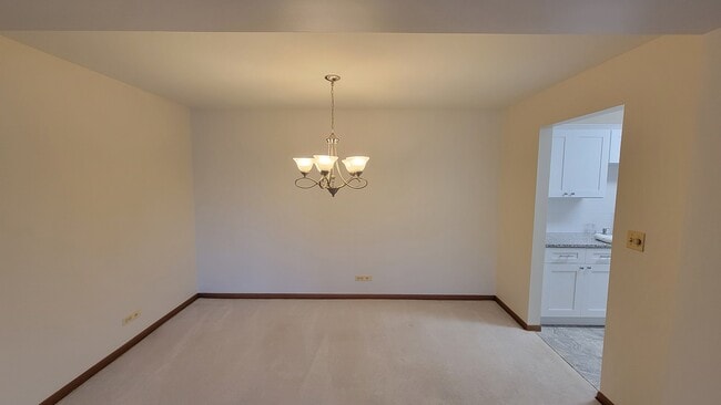 Photo - 300 Thames Pky Unit 2c