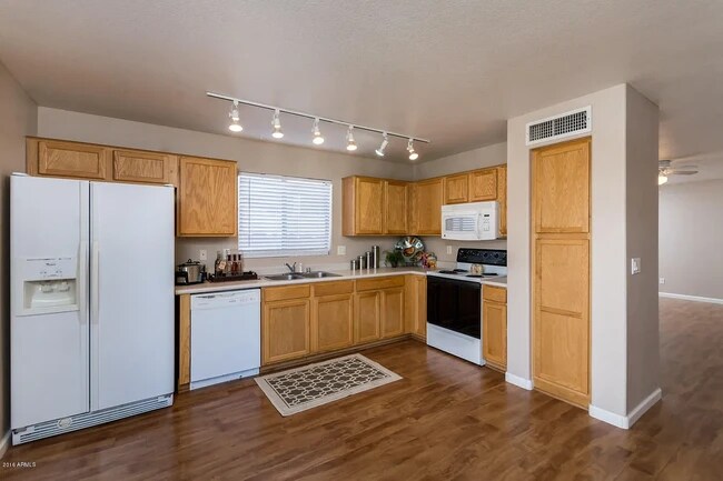 Photo - 10864 E Clovis Ave