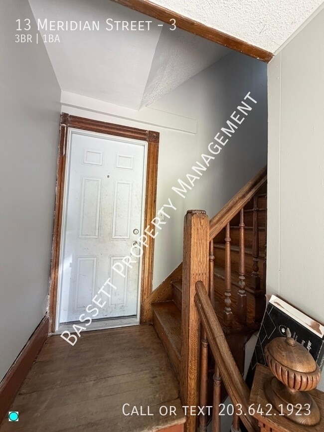Photo - 13 Meridian St