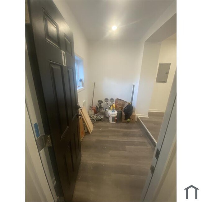 6216 Dickens Ave Unit 1