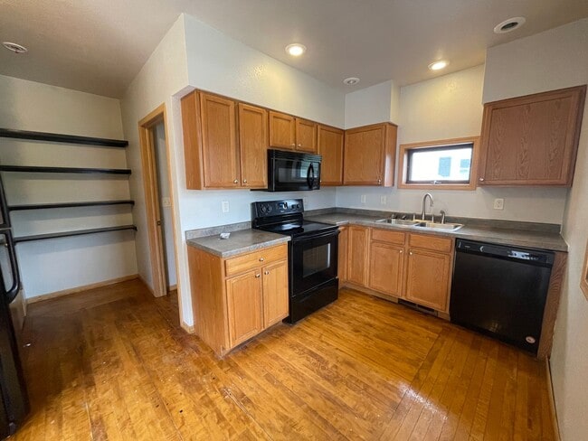 Photo - 1016 4th Ave