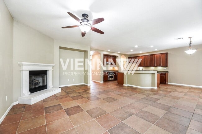 Photo - 1014 Waterford Dr