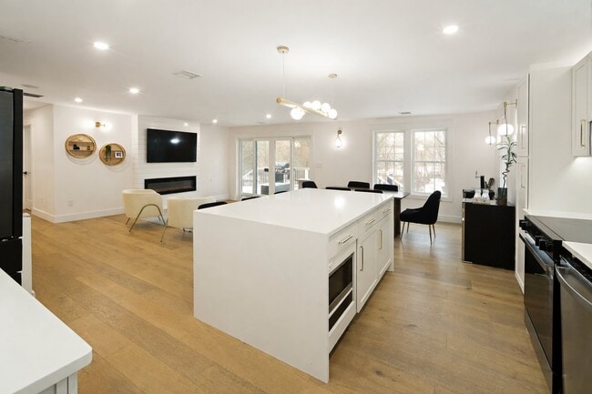 Photo - 355 Maynard Rd