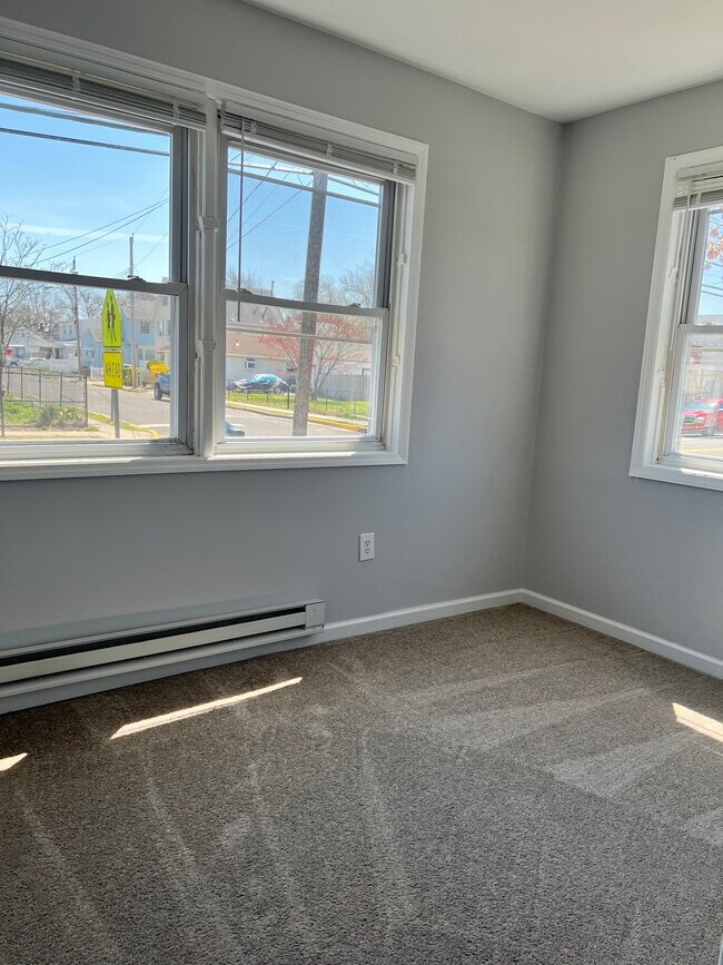 Building Photo - 55 Ocean Ave Unit B