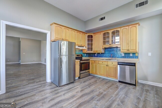 Photo - 123 N Broad St