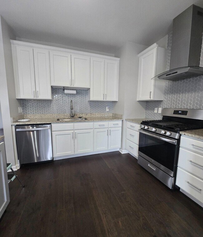 Photo - 7811 New Ascot Ln