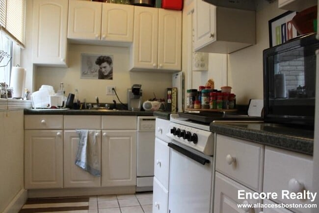 Photo - 1637 Commonwealth Ave Unit 1