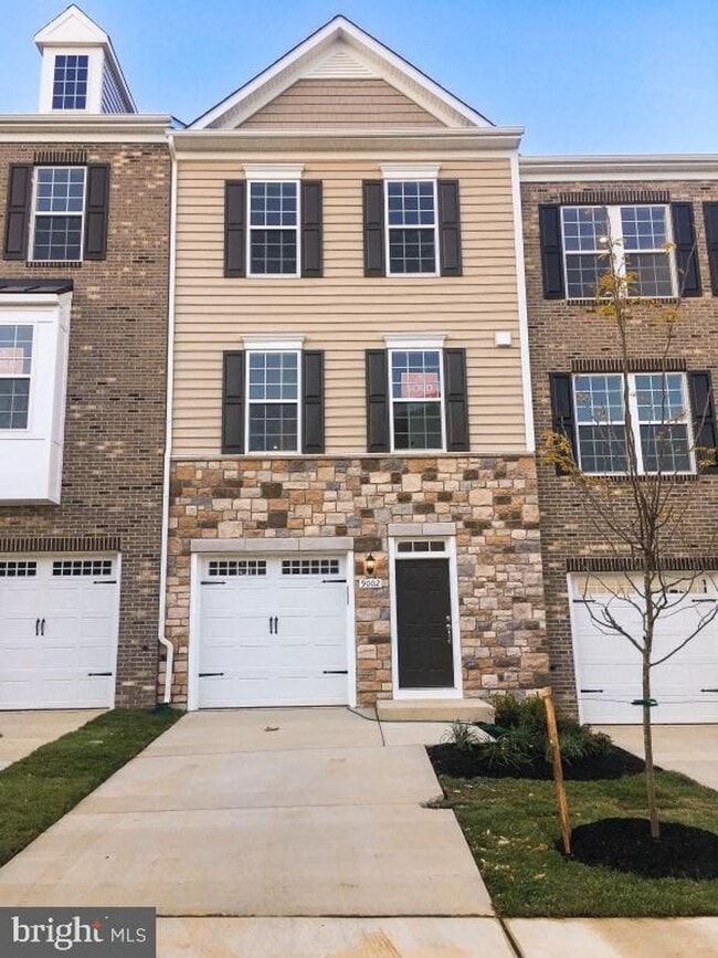 Building Photo - UPSCALE 3 BEDROOM 3.5 BATH HOME IS AVAILABLE NOW IN UPPER MARLBORO!