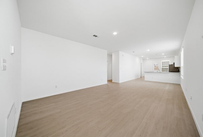 Photo - 833 High Mesa Ln
