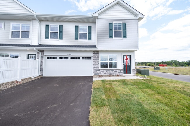 Building Photo - 15142 Archdale Ln