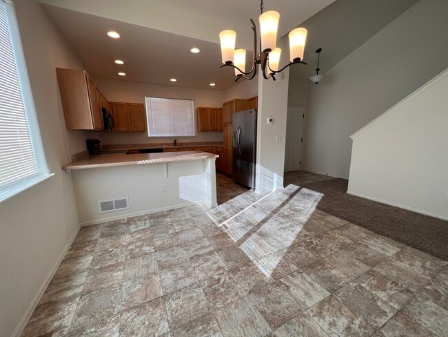 Photo - 2670 Turquoise St