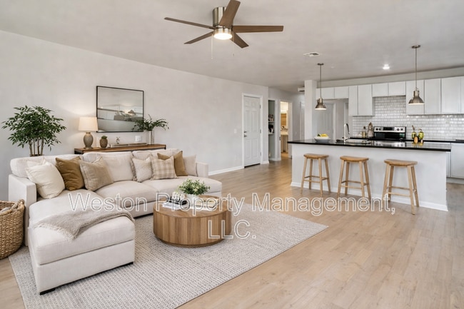 Photo - 711 NW 30th St