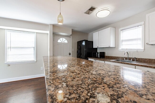 Building Photo - 430 N Patrick St Unit 1