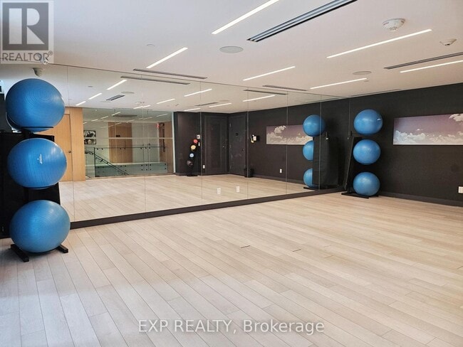 Photo - 101 Erskine Ave Unité 1408