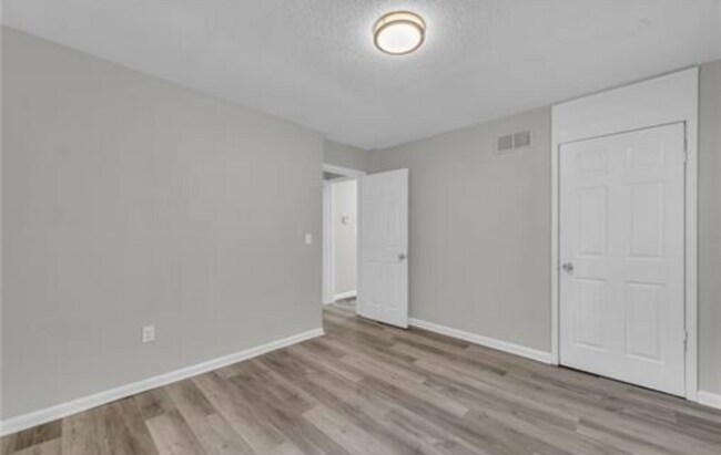 Photo - 5733 Jackson Ave