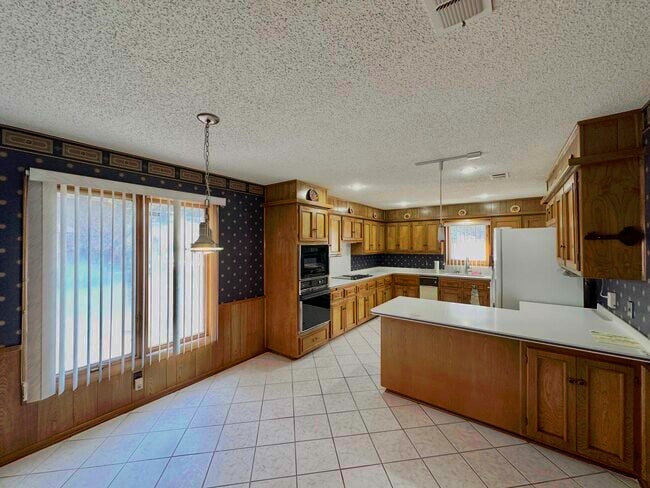 Photo - 4610 88th St