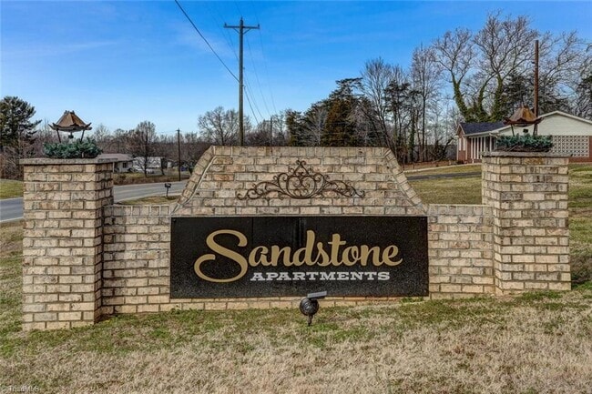 Building Photo - 5219 NC Highway 700 Unit 7