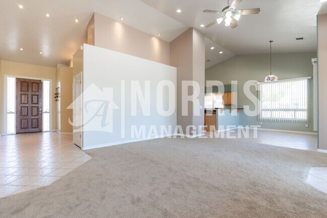 Photo - Beautiful Home Located in The Links