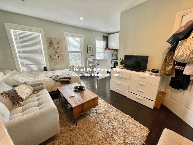 Photo - 57 Dwight St Unidad 2