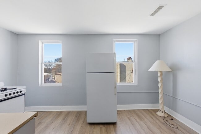 Photo - 546 N Fulton Ave