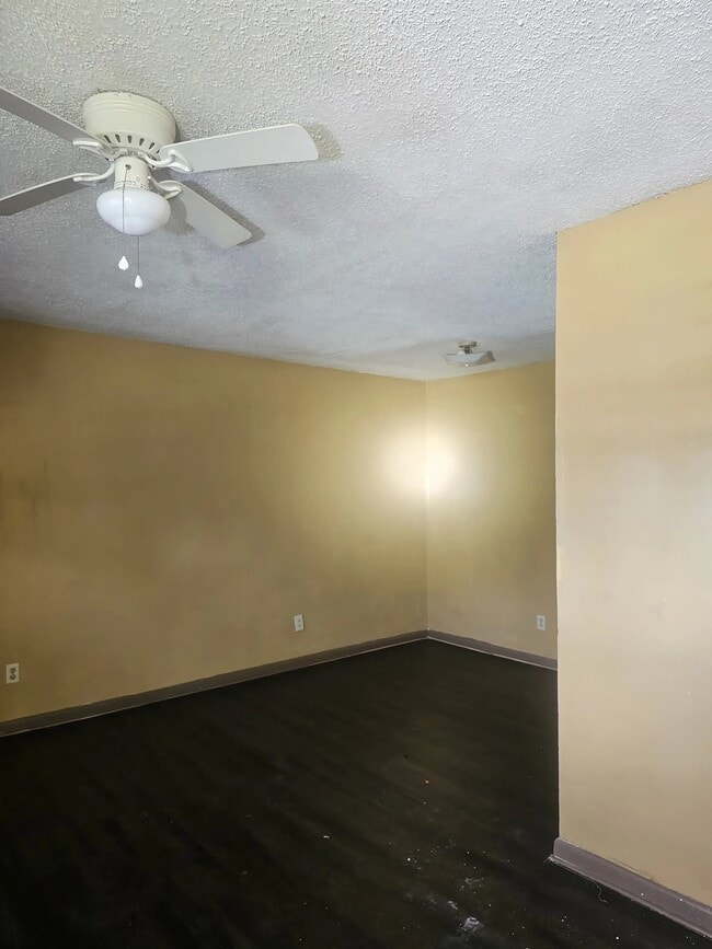 Photo - 1704 S Catalpa St