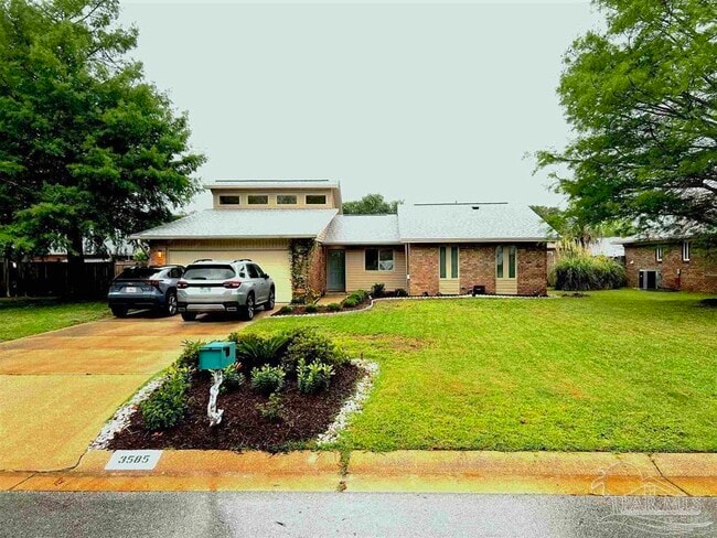Building Photo - 3585 Riddick Dr