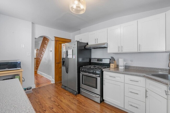 Photo - 2992 Tilton St