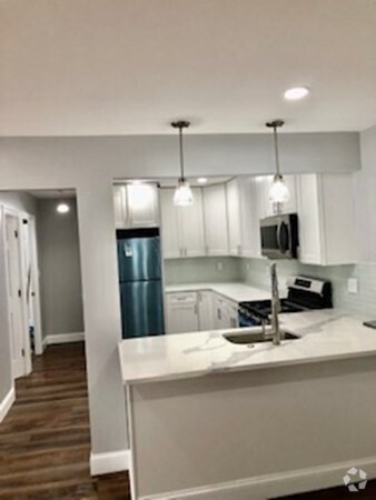 Building Photo - 38 Juniper St Unit 112 Rental