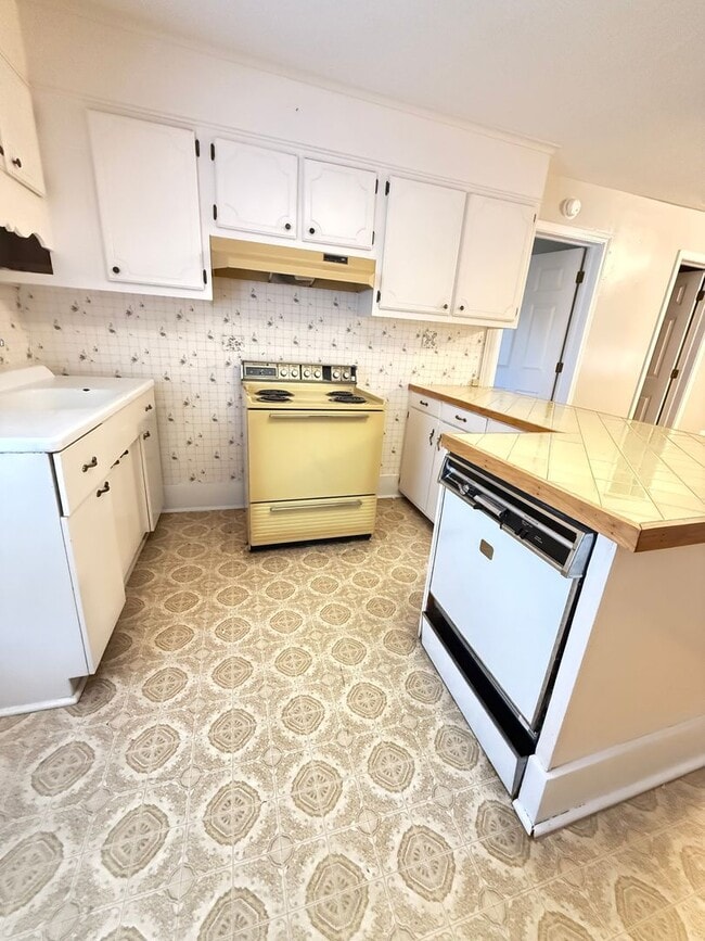 Photo - 2 Bed 1 Bath Home in Martin, TN!