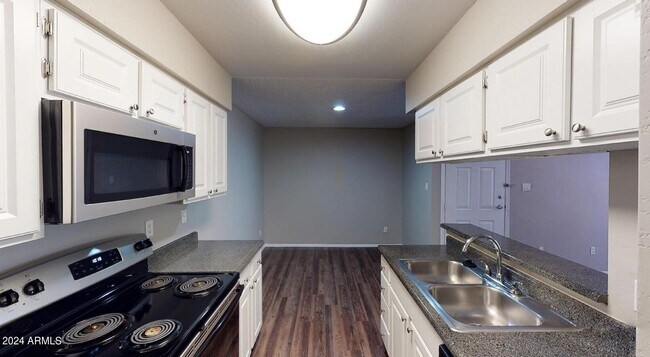 Photo - 9605 S 48th St Unit B2