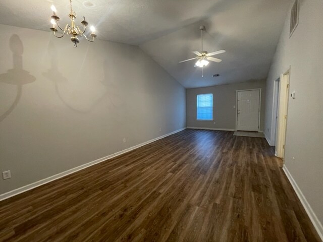 Photo - 504 Edgecliff Ln