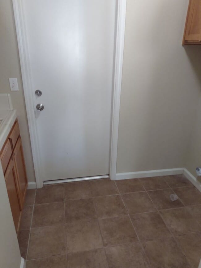 Photo - Beautiful 3 bedroom, 2 bath home in a great neighborhood ready to rent!