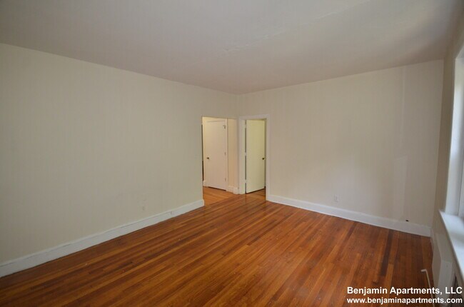 Photo - 33 Lancaster Terrace Unit 204