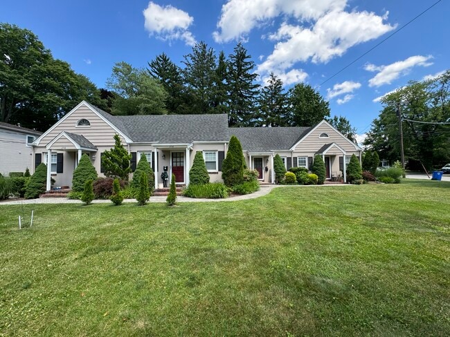 Photo - 256 Tenafly Rd