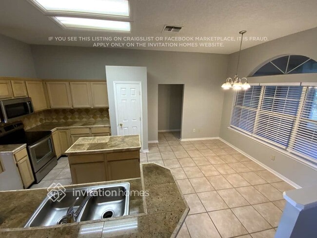 Photo - 1091 Larkspur Loop